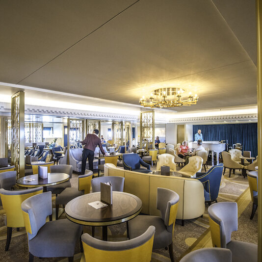 Piano-Bar auf der Queen Mary 2